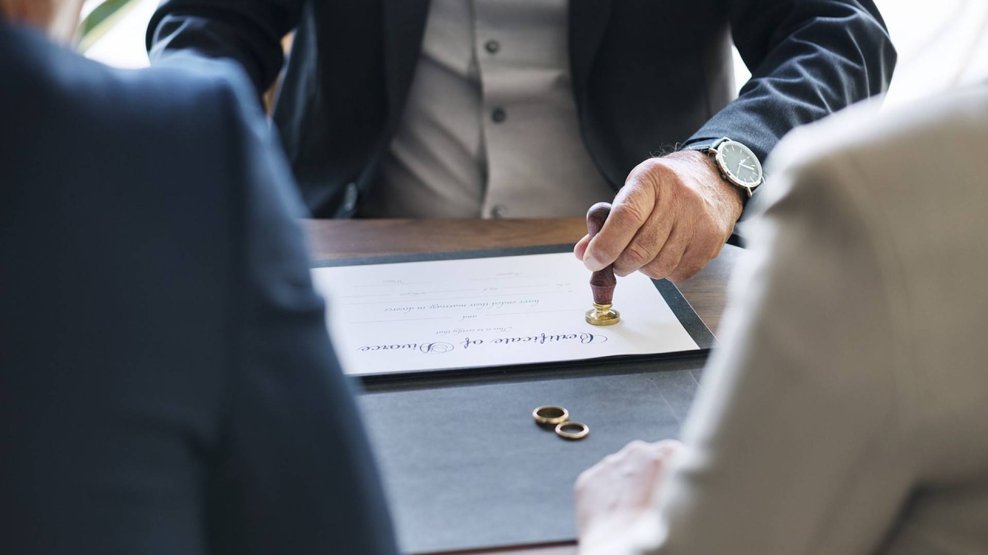 Quels sont les frais de notaire pour un divorce sans juge